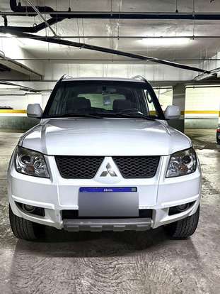 MITSUBISHI-PAJERO TR4-2.0 4X2 16V 140CV FLEX 4P MANUAL MITSUBISHI-PAJERO TR4-2013