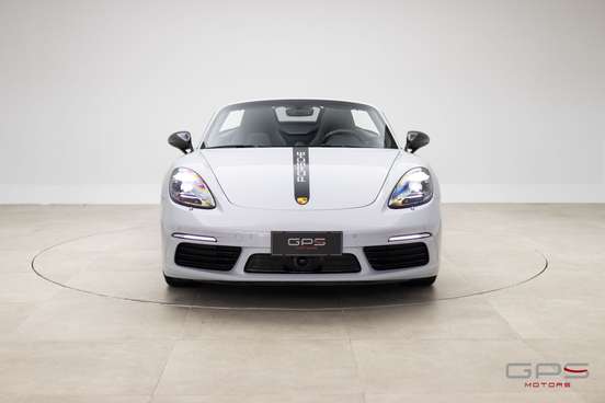 PORSCHE-718-2023