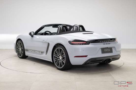 PORSCHE-718-2023