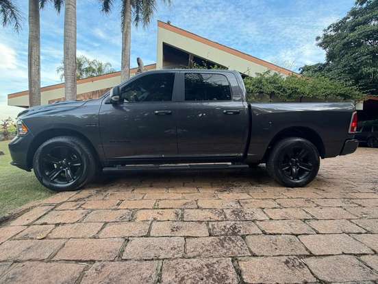 RAM-1500-5.7 V8 GASOLINA REBEL CD 4X4 AUTOMÁTICO RAM-1500-2022