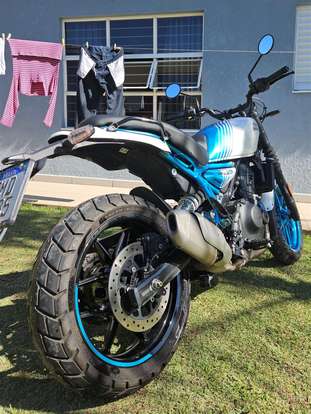 ROYAL ENFIELD-GUERRILLA 450-2025
