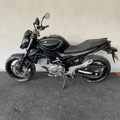 SUZUKI GLADIUS SUZUKI GLADIUS