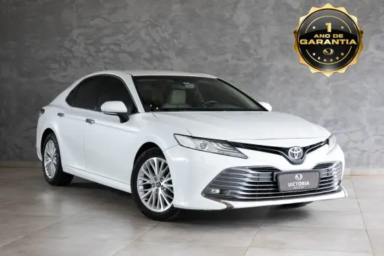 TOYOTA CAMRY 3.5 XLE V6 24V GASOLINA 4P AUTOMÁTICO