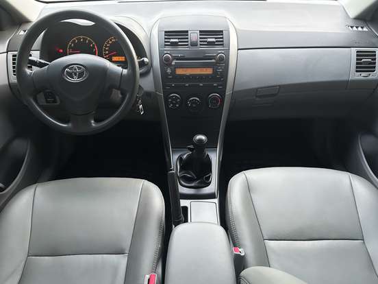 TOYOTA-COROLLA-1.8 XLI 16V FLEX 4P MANUAL TOYOTA-COROLLA-2010