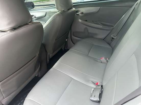 TOYOTA-COROLLA-2010
