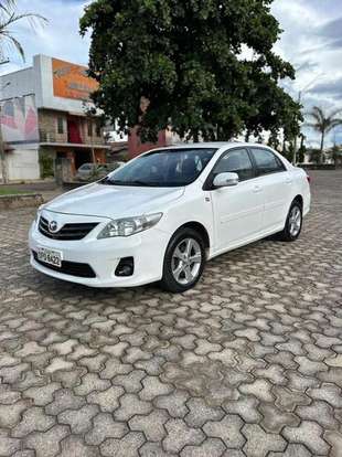 TOYOTA-COROLLA-2013