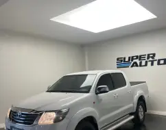 TOYOTA HILUX 2.7 SR 4X2 CD 16V FLEX 4P AUTOMÁTICO TOYOTA HILUX 2.7 SR 4X2 CD 16V FLEX 4P AUTOMÁTICO
