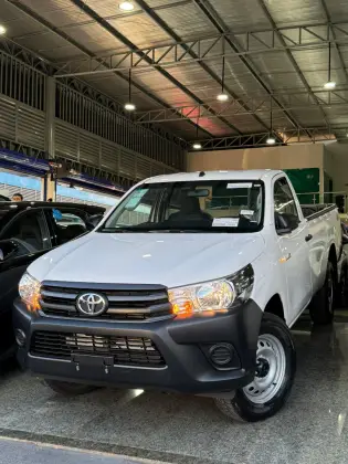 TOYOTA HILUX 2.8 D-4D TURBO DIESEL CHASSI 4X4 AUTOMÁTICO