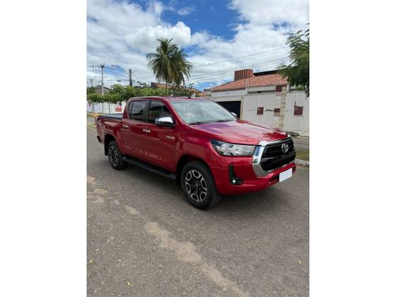 TOYOTA HILUX 2.8 D-4D TURBO DIESEL CD GR-S 4X4 AUTOMÁTICO