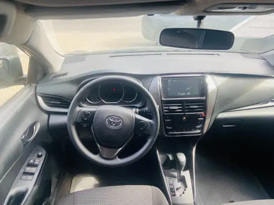TOYOTA-YARIS-2024