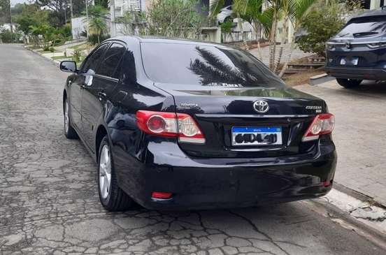 TOYOTA-COROLLA-2012