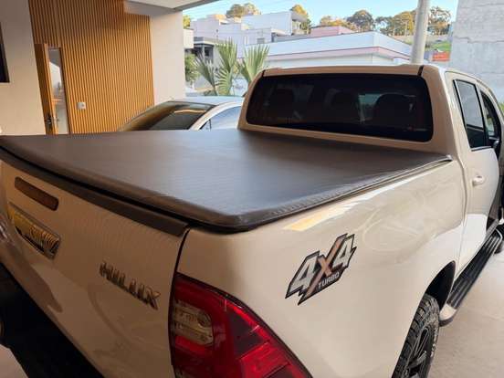 TOYOTA-HILUX-2018