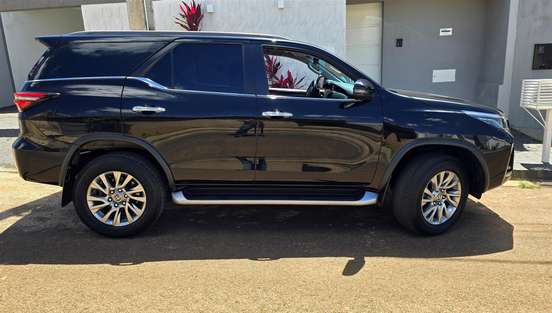 TOYOTA-HILUX SW4-2021