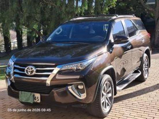 TOYOTA HILUX SW4 2.8 SRX 4X4 16V TURBO INTERCOOLER DIESEL 4P AUTOMÁTICO