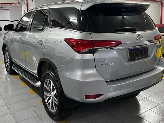 TOYOTA-HILUX SW4-2.8 SRX 4X4 16V TURBO INTERCOOLER DIESEL 4P AUTOMÁTICO TOYOTA-HILUX SW4-2019