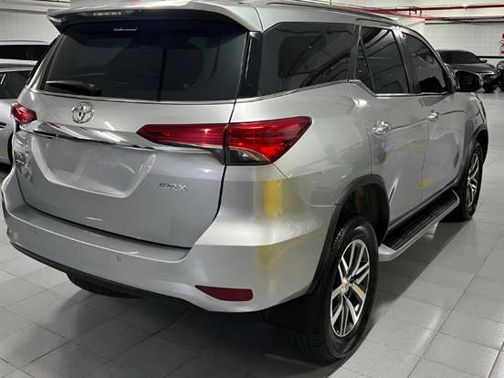 TOYOTA-HILUX SW4-2.8 SRX 4X4 16V TURBO INTERCOOLER DIESEL 4P AUTOMÁTICO TOYOTA-HILUX SW4-2019