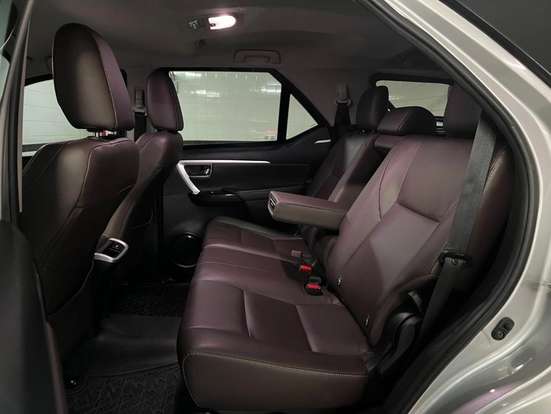 TOYOTA-HILUX SW4-2019