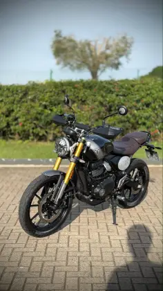 TRIUMPH SCRAMBLER 400 X 