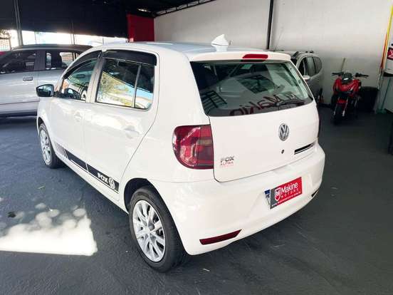 VOLKSWAGEN-FOX-2012