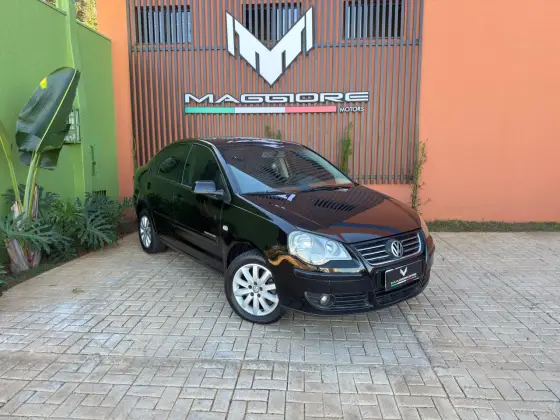 VOLKSWAGEN POLO SEDAN 2.0 MI COMFORTLINE 8V FLEX 4P MANUAL