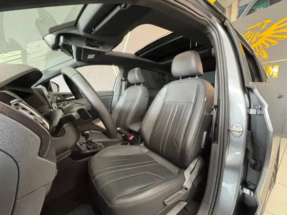 /en/city/cate-car-used-car/volkswagen-t-cross-2025-1-4-250-tsi-total-flex-highline-automatic-48198287951463424/-6