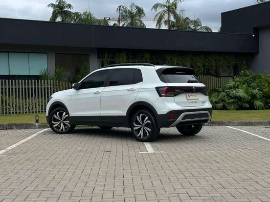 VOLKSWAGEN-T-CROSS-2024