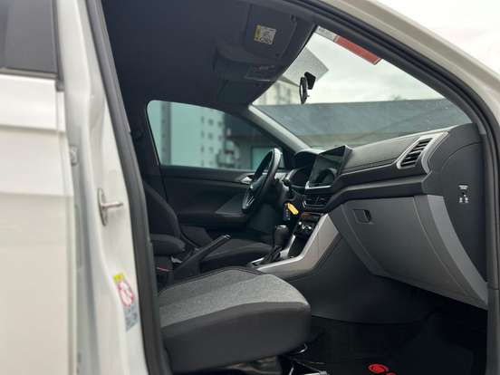 VOLKSWAGEN-T-CROSS-2024