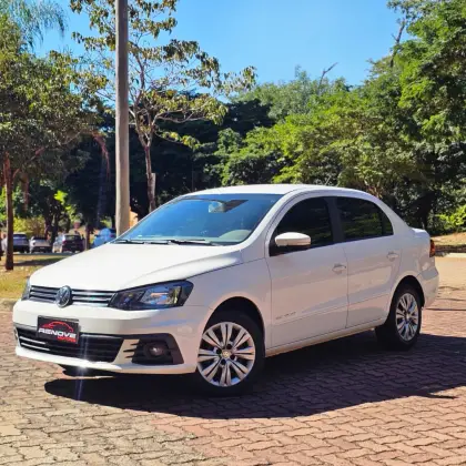 VOLKSWAGEN VOYAGE 1.6 MSI TOTALFLEX COMFORTLINE 4P MANUAL VOLKSWAGEN VOYAGE 1.6 MSI TOTALFLEX COMFORTLINE 4P MANUAL