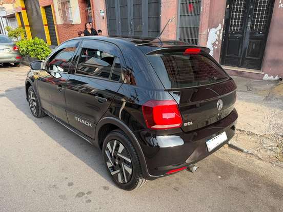 VOLKSWAGEN-GOL-1.0 12V MPI TOTALFLEX TRACK 4P MANUAL VOLKSWAGEN-GOL-2017