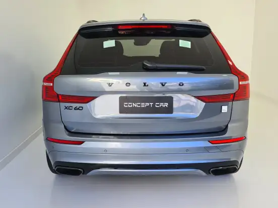 VOLVO-XC60-2021