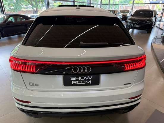 AUDI-Q8-3.0 TFSI GASOLINA PERFORMANCE BLACK QUATTRO TIPTRONIC AUDI-Q8-2021