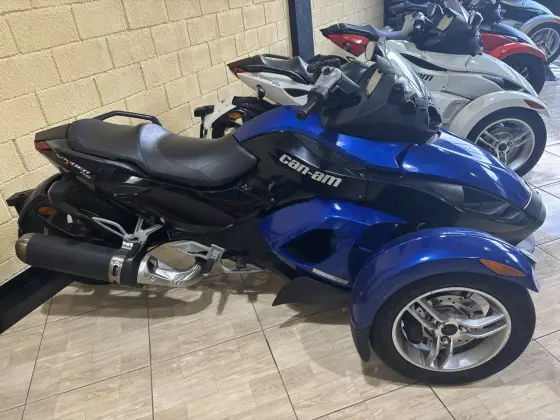 CAN-AM SPYDER RS CAN-AM SPYDER RS