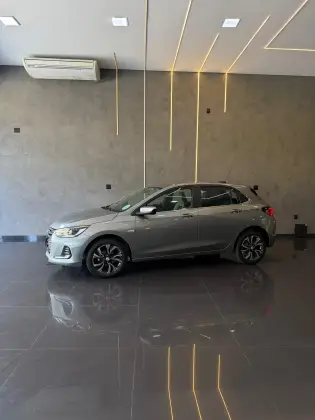 CHEVROLET ONIX 1.0 TURBO FLEX PREMIER AUTOMÁTICO CHEVROLET ONIX 1.0 TURBO FLEX PREMIER AUTOMÁTICO