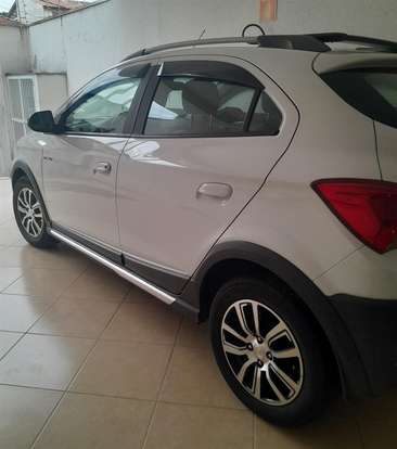CHEVROLET-ONIX-2017