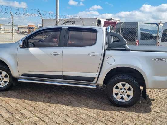 CHEVROLET-S10-2.8 LT 4X4 CD 16V TURBO DIESEL 4P MANUAL CHEVROLET-S10-2013