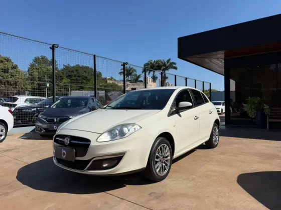 FIAT BRAVO 1.8 ESSENCE 16V FLEX 4P MANUAL