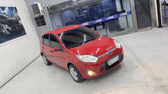 FORD FIESTA 1.0 ROCAM SE PLUS HATCH 8V FLEX 4P MANUAL FORD FIESTA 1.0 ROCAM SE PLUS HATCH 8V FLEX 4P MANUAL
