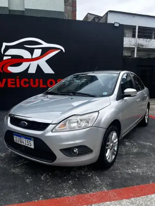 FORD FOCUS 2.0 GLX SEDAN 16V FLEX 4P MANUAL FORD FOCUS 2.0 GLX SEDAN 16V FLEX 4P MANUAL
