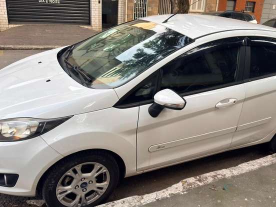 FORD-FIESTA-1.6 SE HATCH 16V FLEX 4P POWERSHIFT FORD-FIESTA-2015