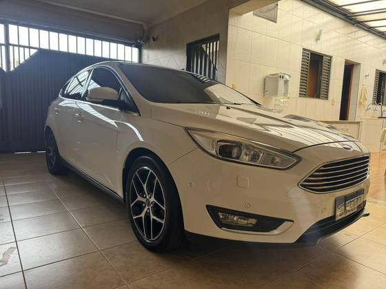 FORD FOCUS 2.0 TITANIUM PLUS 16V FLEX 4P POWERSHIFT