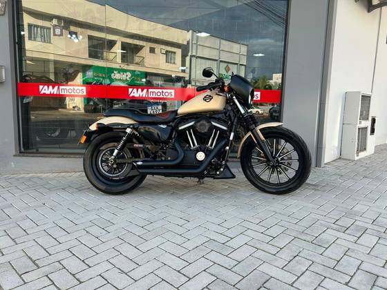 HARLEY-DAVIDSON SPORTSTER IRON 883 
