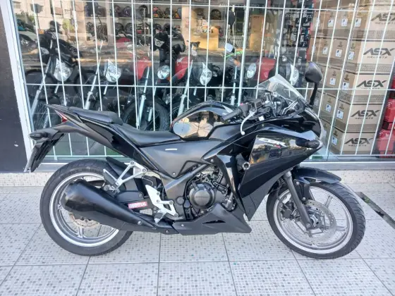 HONDA CBR 250R 