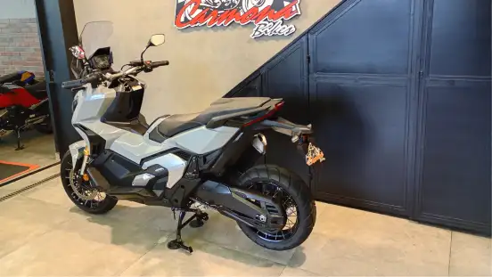 HONDA-X-ADV-2023