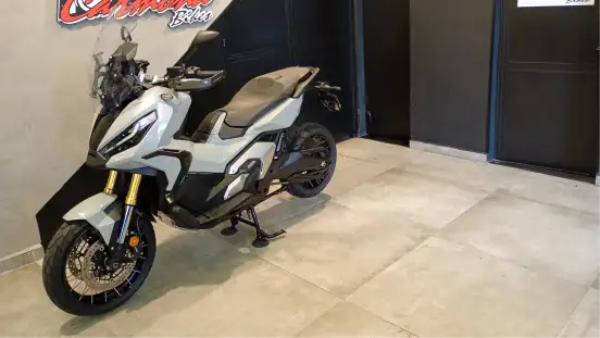 HONDA-X-ADV-2023