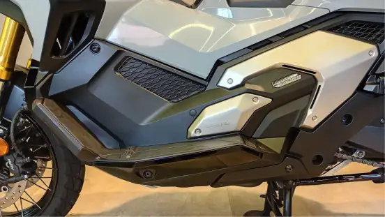 HONDA-X-ADV-2023
