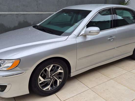 HYUNDAI-AZERA-3.3 MPFI GLS SEDAN V6 24V GASOLINA 4P AUTOMÁTICO HYUNDAI-AZERA-2010