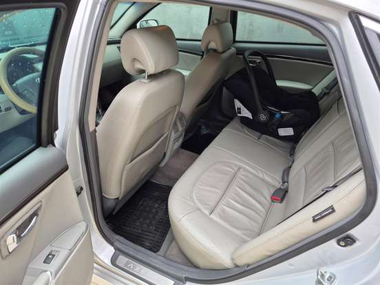 HYUNDAI-AZERA-2010