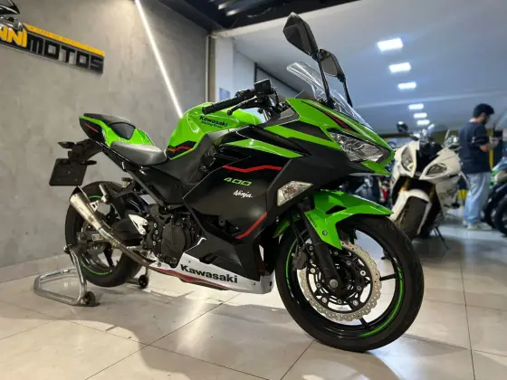 KAWASAKI NINJA 400 