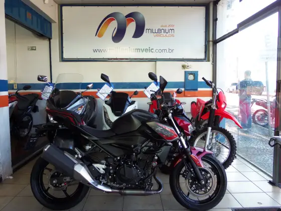 KAWASAKI Z400 KAWASAKI Z400