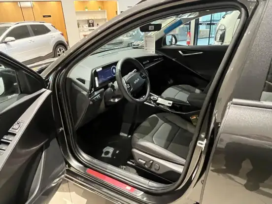 KIA-NIRO-1.6 GDI HEV SX PRESTIGE DCT KIA-NIRO-2025